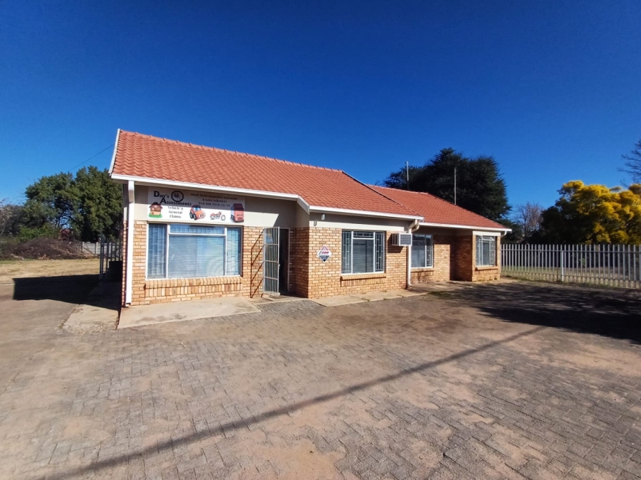 3 Bedroom Property for Sale in La Hoff North West